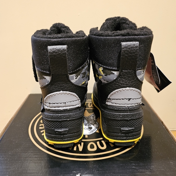 BNWT Grey Wolf Toddler Boots Size 7 - Picture 3 of 5